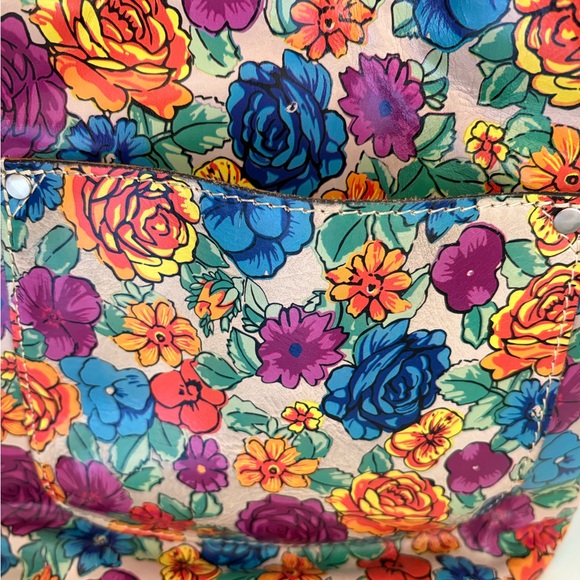 Patricia Nash Octavia Spanish Villa Bucket Tote Bag - Picture 8 of 15